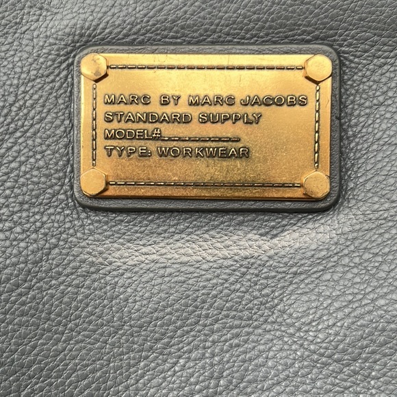 Marc by Marc Jacob’s Leather Q Percy Crossbody Bag - Picture 2 of 5